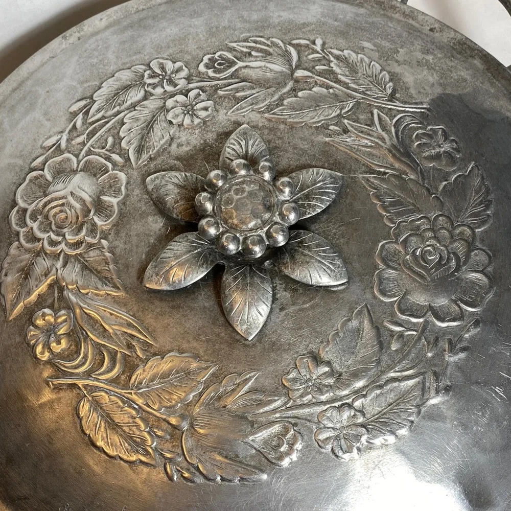 Vintage Everlast Hand-forged Aluminum 10” Casserole with Decorative Lid